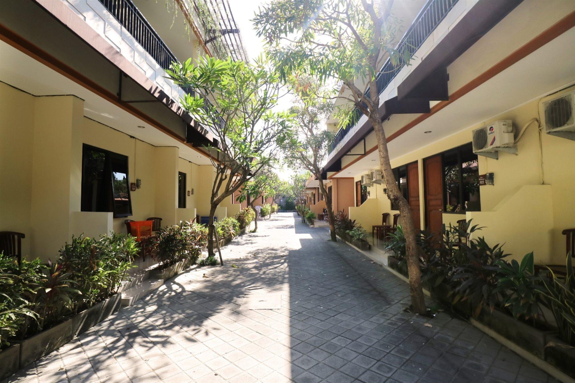 Dee Mansion Hotell Denpasar Eksteriør bilde