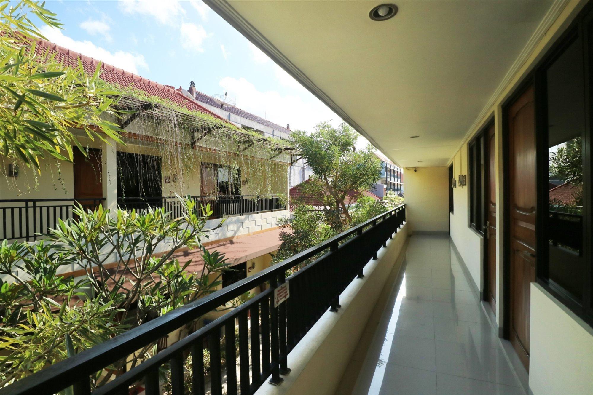Dee Mansion Hotell Denpasar Eksteriør bilde